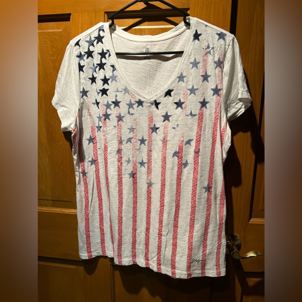 Tommy Hilfiger Patriotic T, size XL 🍎